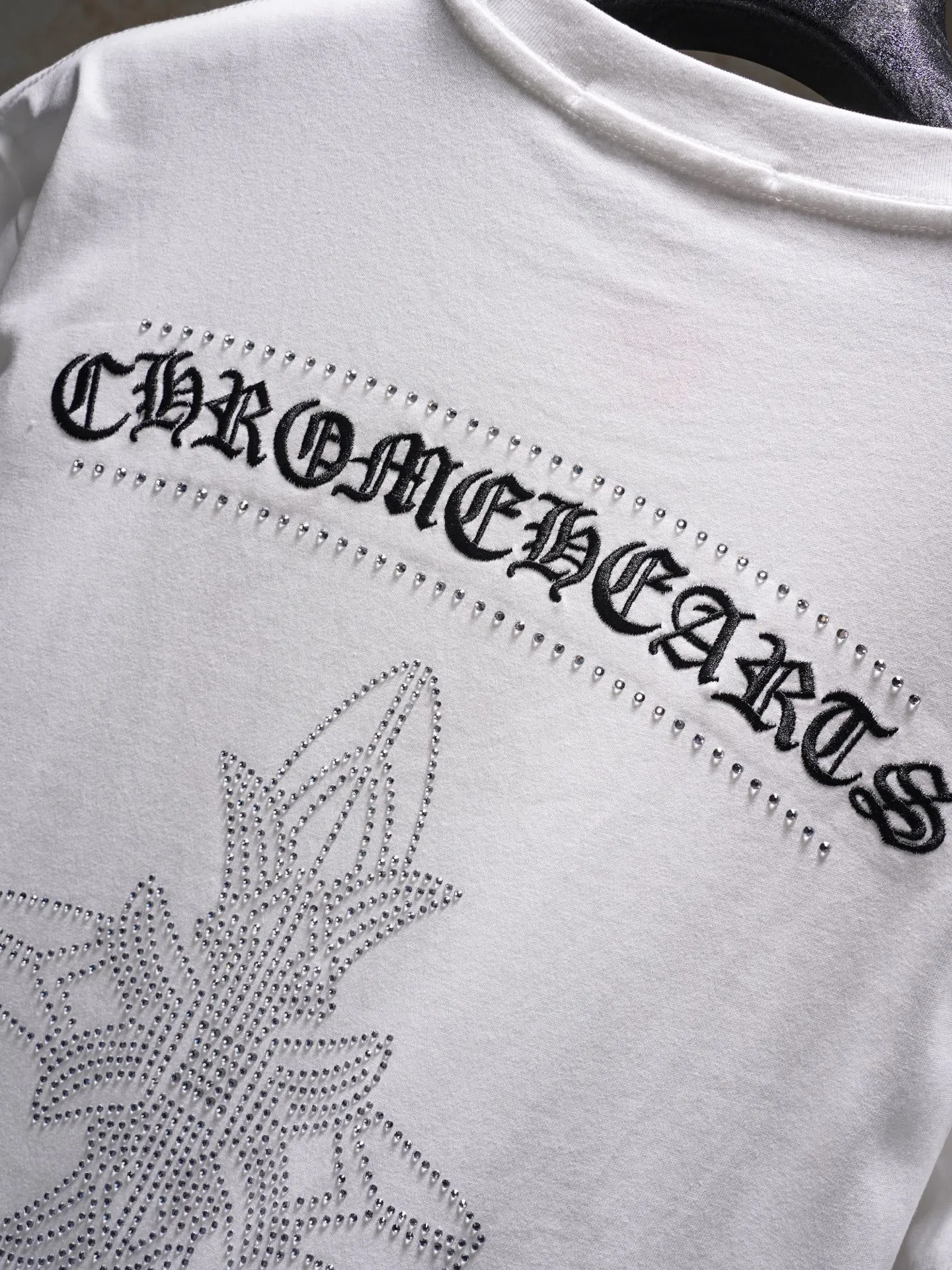 100 Chtome Hearta/ T g， ， 。 Same Style , 。 ， Series， 。 ! ， ， 。 ， ， ， ， ！ ， ，Breathable ， ， ， ， ！ ：Black、White Size：S-XL